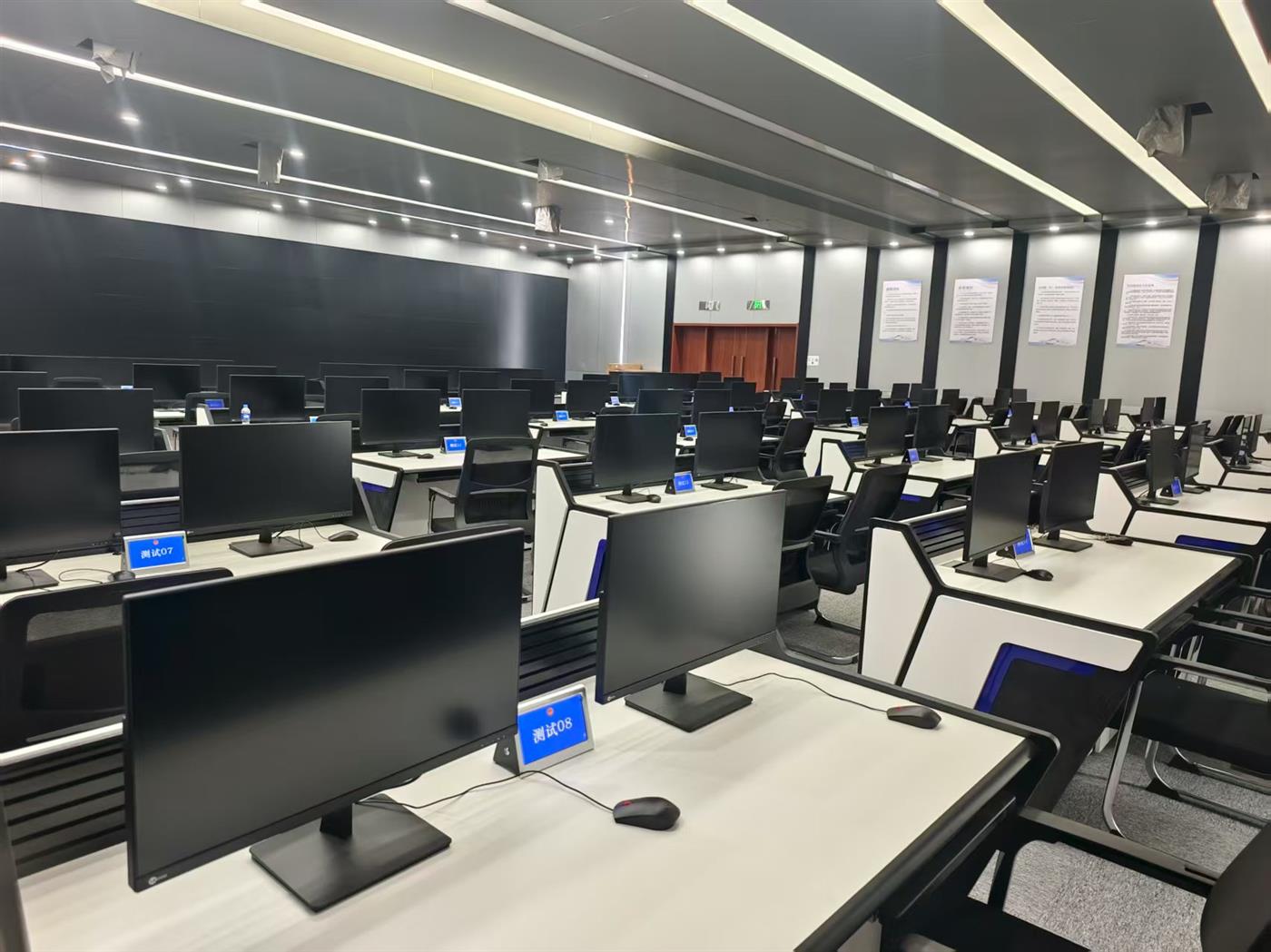 辽宁铁道职业技术学院列车调度指挥中心:电子桌牌重构铁路调度智慧化